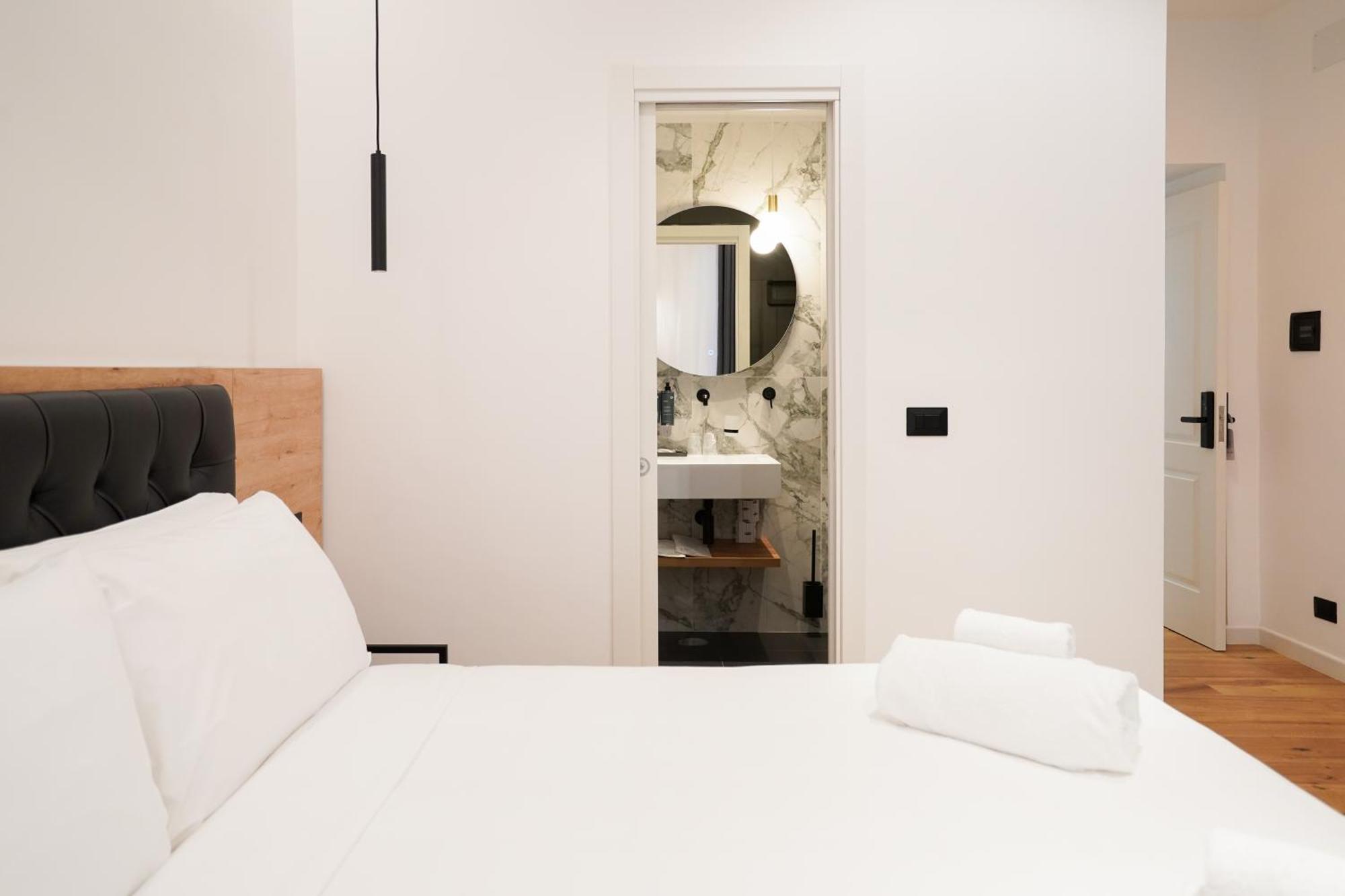 No Man'S Land Guesthouse Рим Екстериор снимка